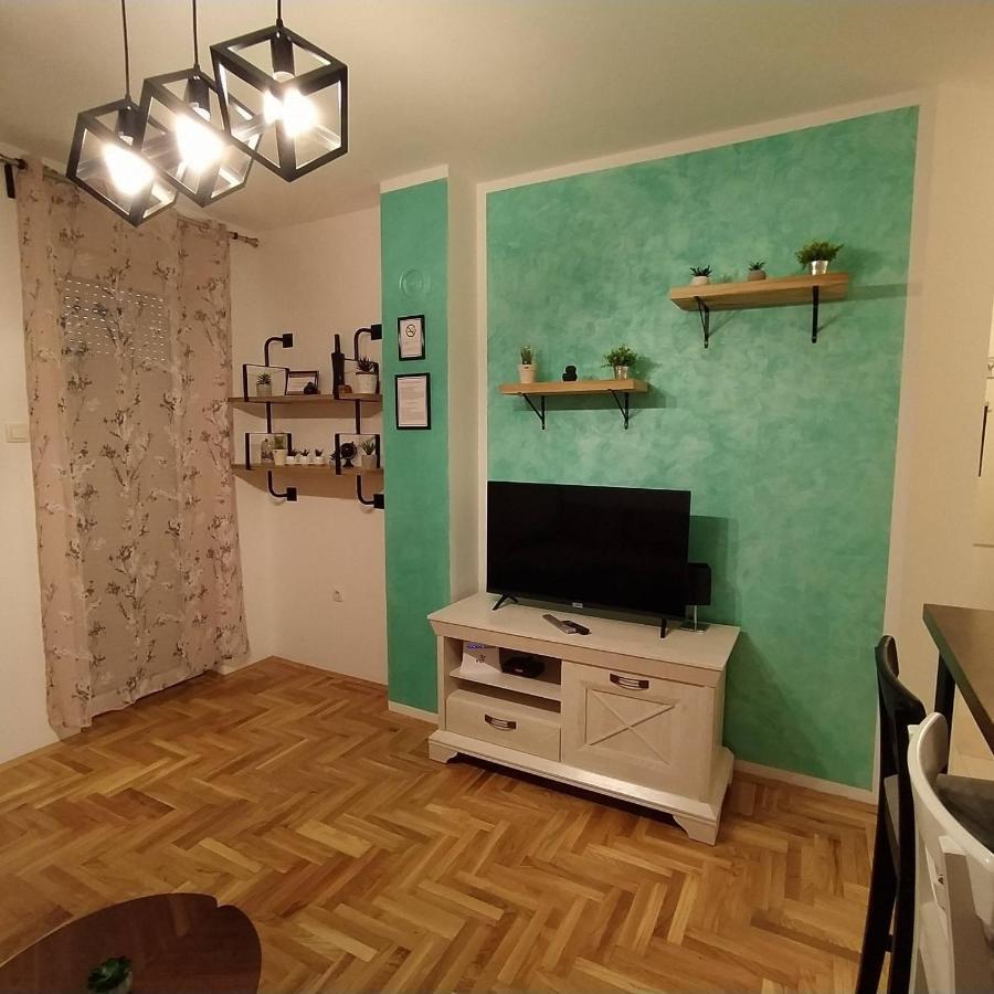Daniris Apartman Нови Сад Екстериор снимка